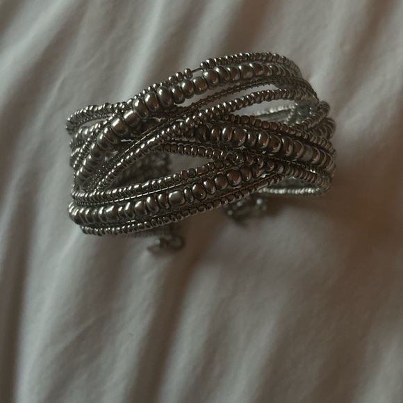Silver beaded bracelet - Picture 2 of 3